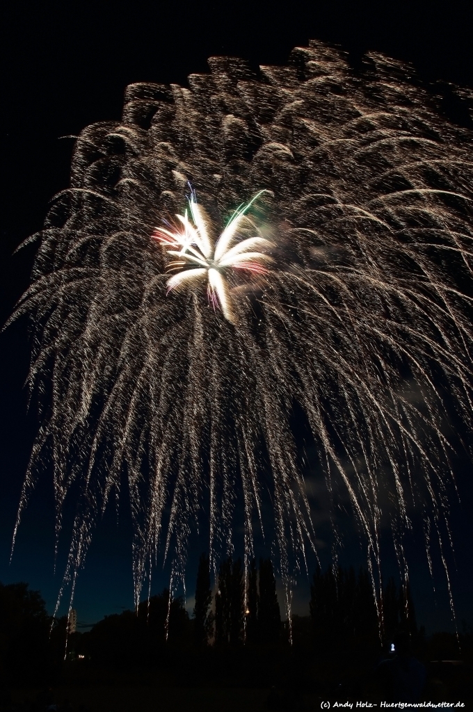 Brillantfeuerwerk und Kirmesstimmung der Dürner Annakirmes 2012