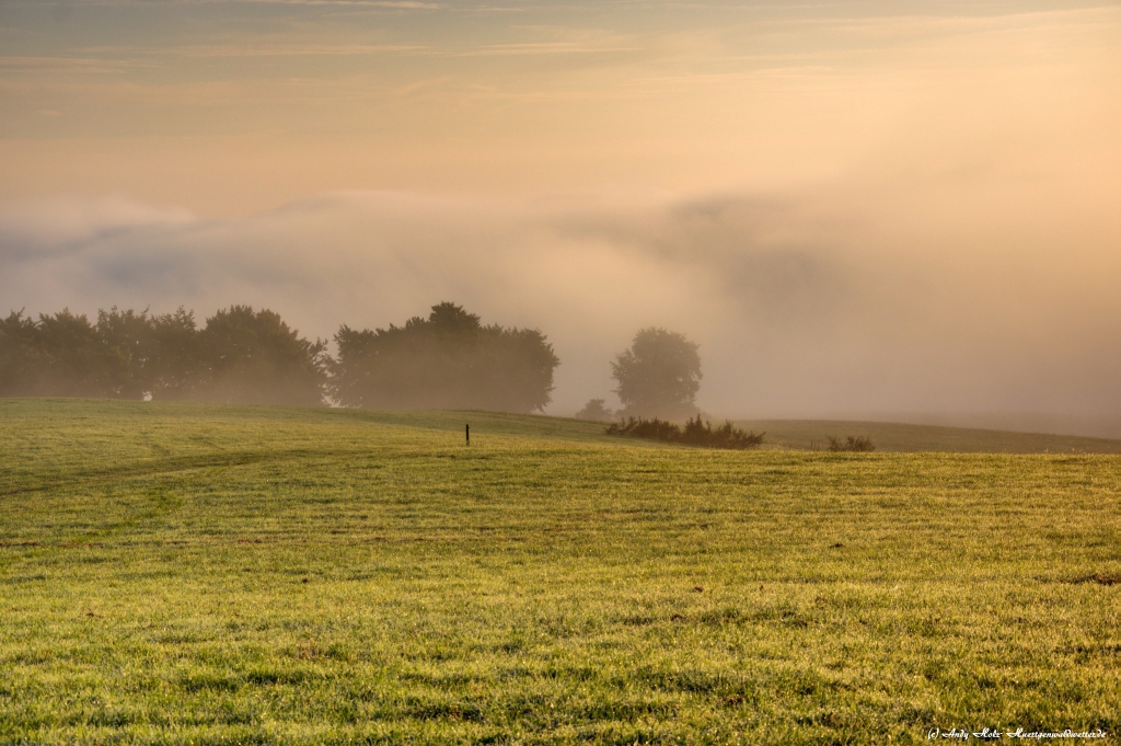 Traumhafter Sonnenaufgang über dem Nebel am Rursee (27.09.2013)