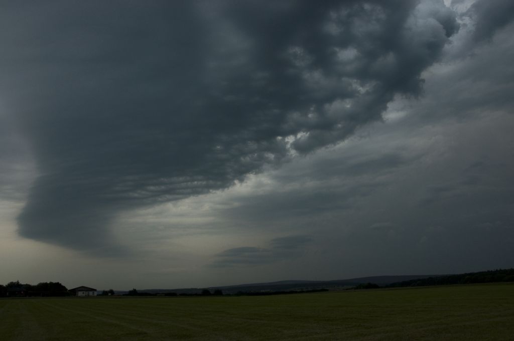Mammaten und tolle Wolkenstrukturen nach kurzer Hitzewelle am 28.06.2011