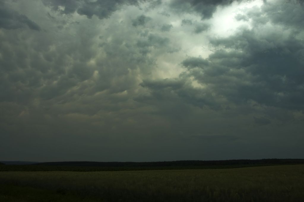 Mammaten und tolle Wolkenstrukturen nach kurzer Hitzewelle am 28.06.2011